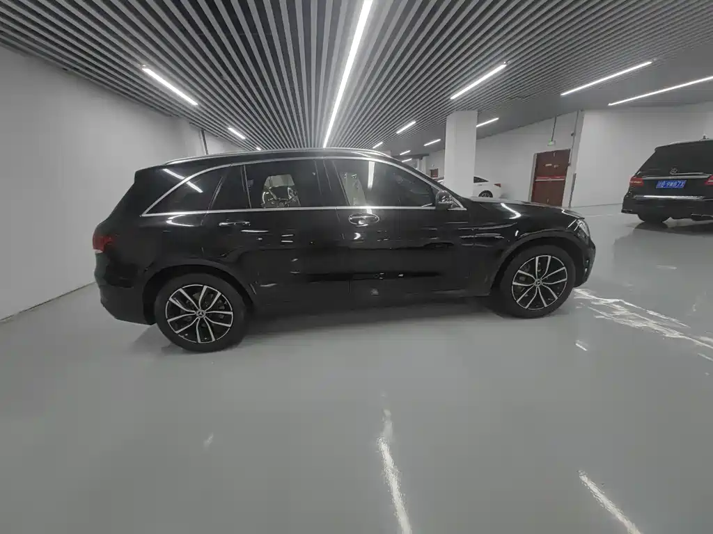 Mercedes-Benz GLC 2021 — фото 13