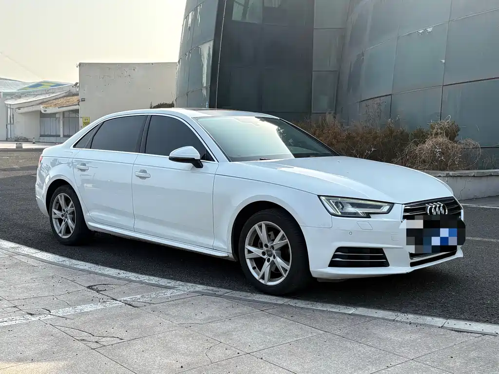 Audi A4L 2018 — фото 5