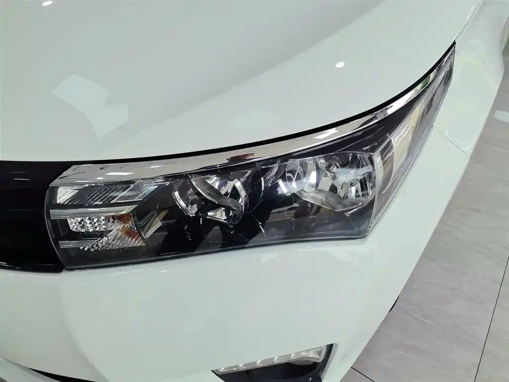 Toyota Corolla 2017 — фото 15