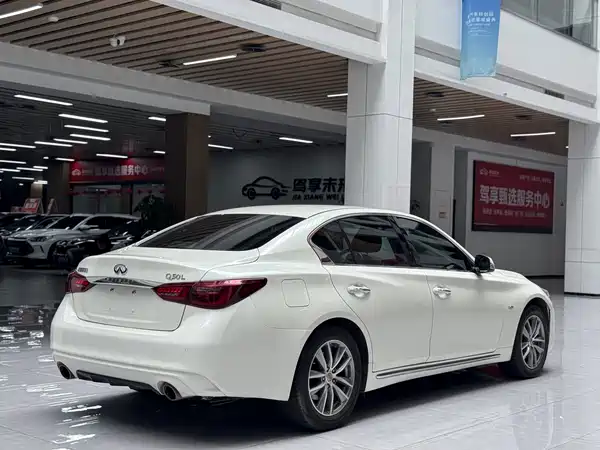 Infiniti Q50L 2023