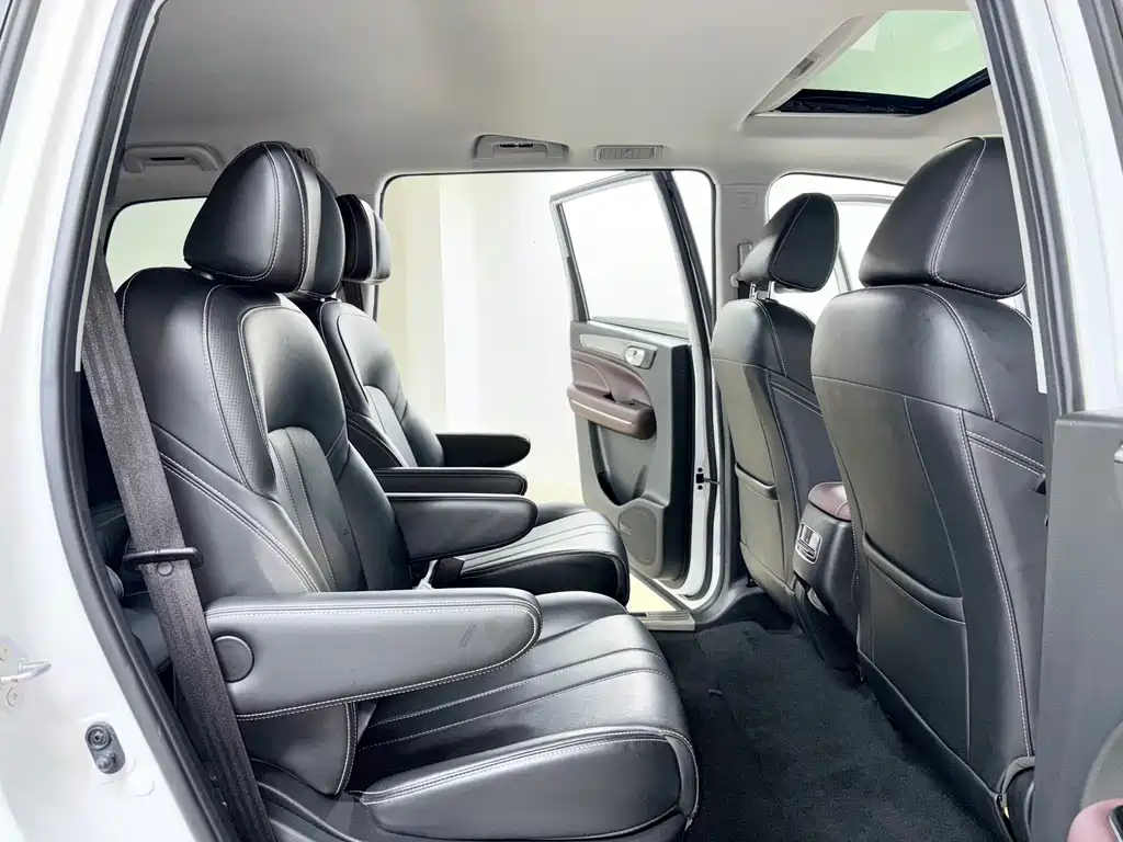 GAC Motor Trumpchi M6 2022 — фото 9
