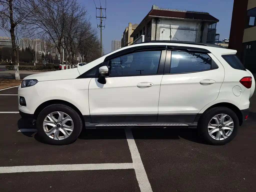 Ford Ecosport 2015 — фото 4