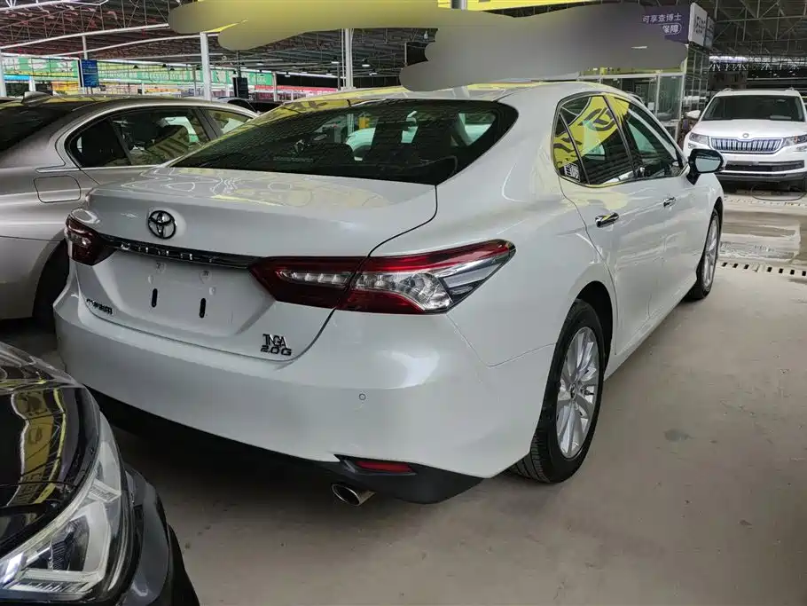 Toyota Camry 2019 — фото 3