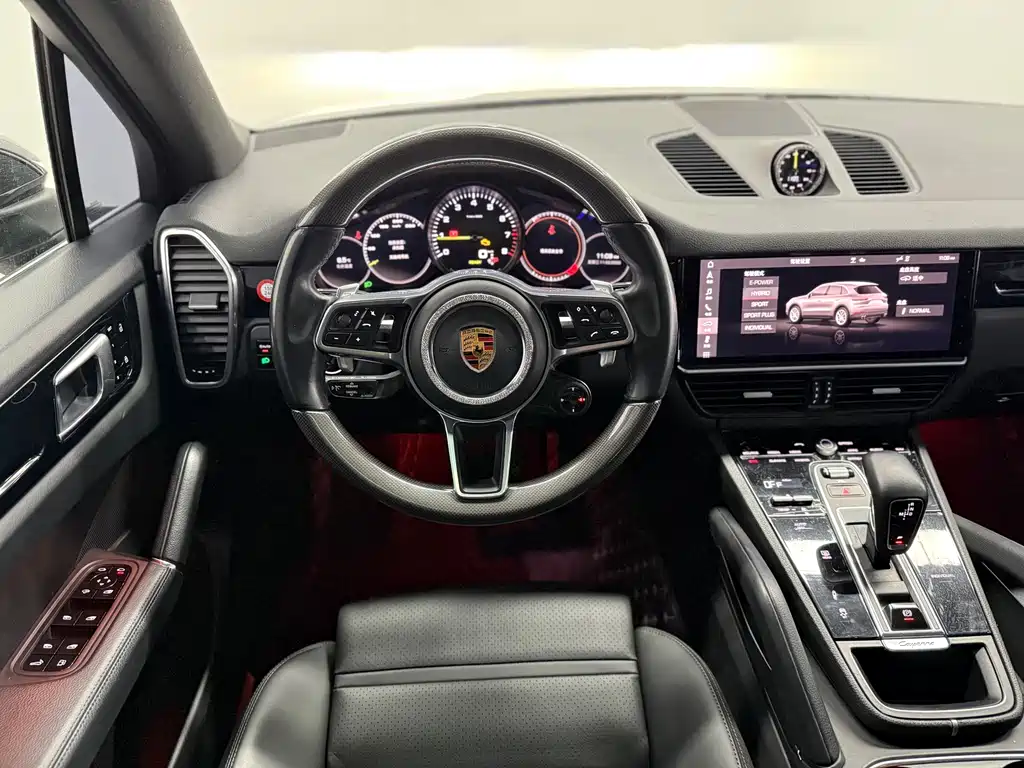 Porsche Cayenne Hybrid 2020 — фото 25