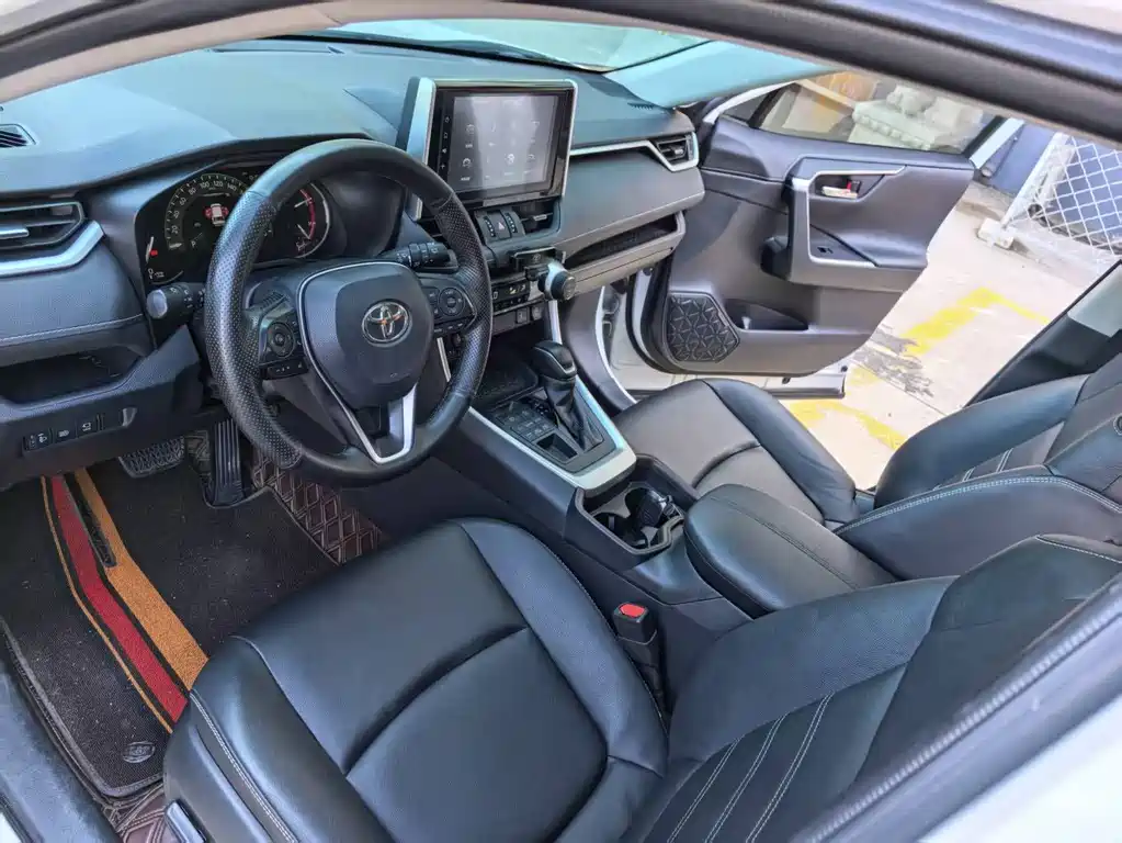 Toyota RAV4 2021