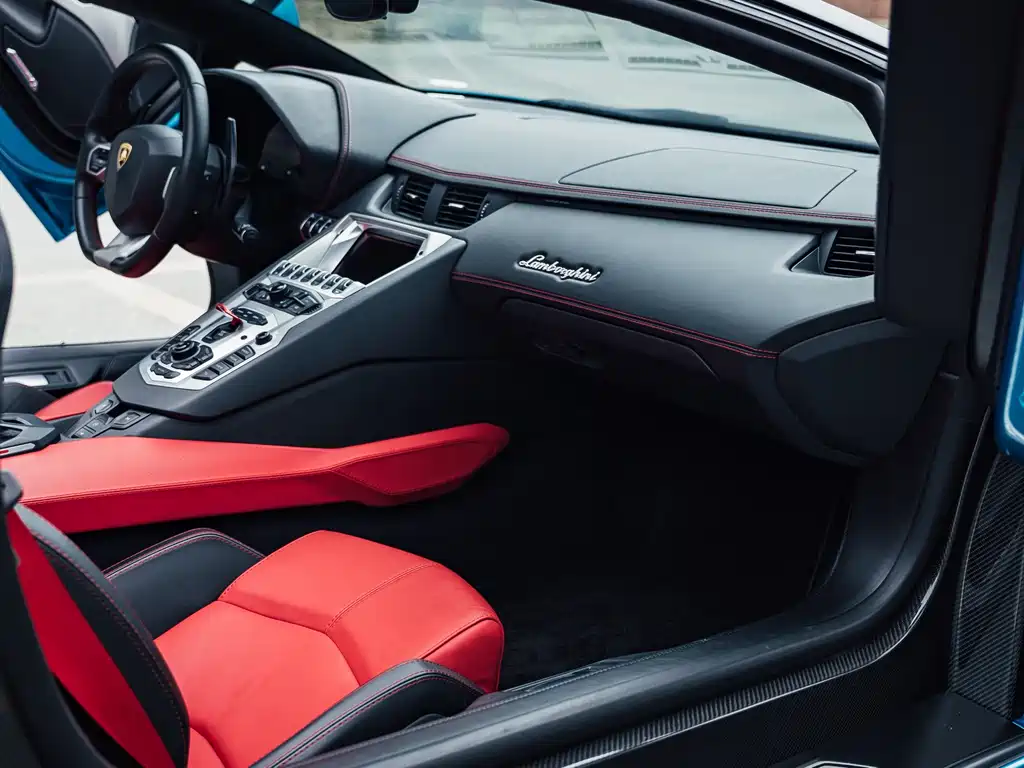 Lamborghini Aventador 2019 — фото 13