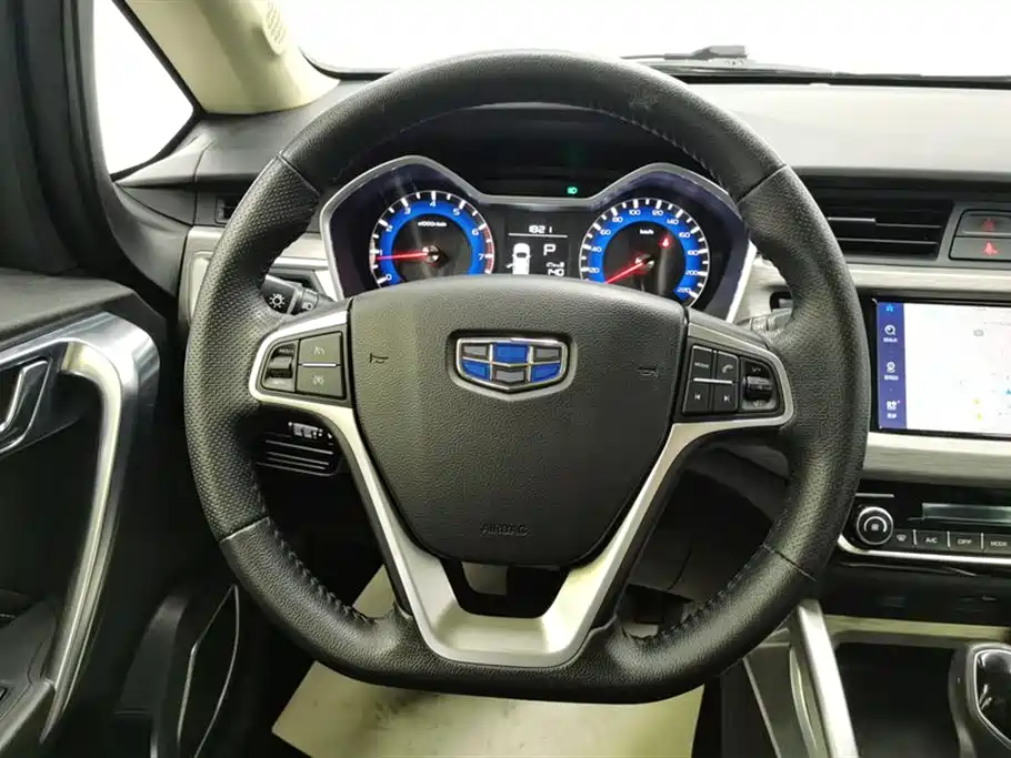 Geely Vision X3 2019 — фото 15