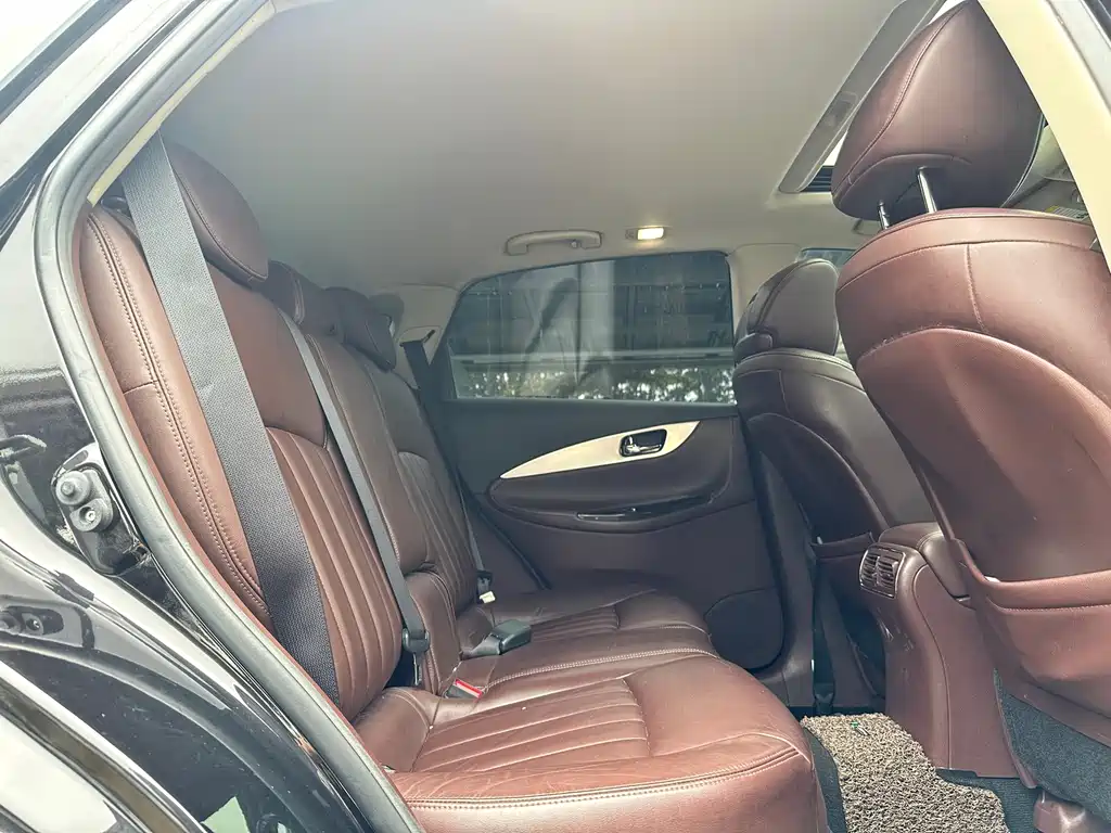 Infiniti QX50 2016 — фото 13