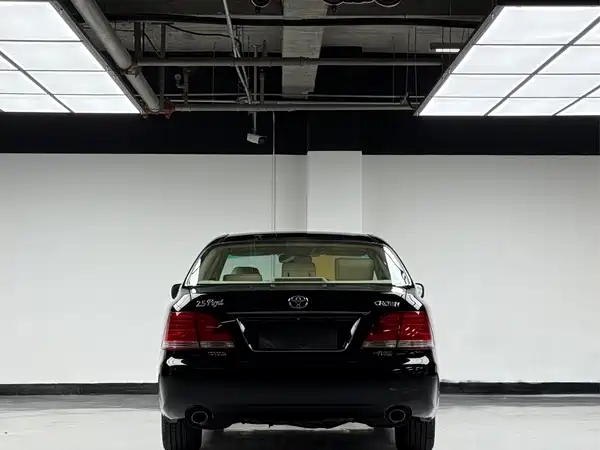 Toyota Crown 2009