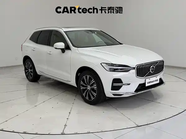 Volvo XC60 2022