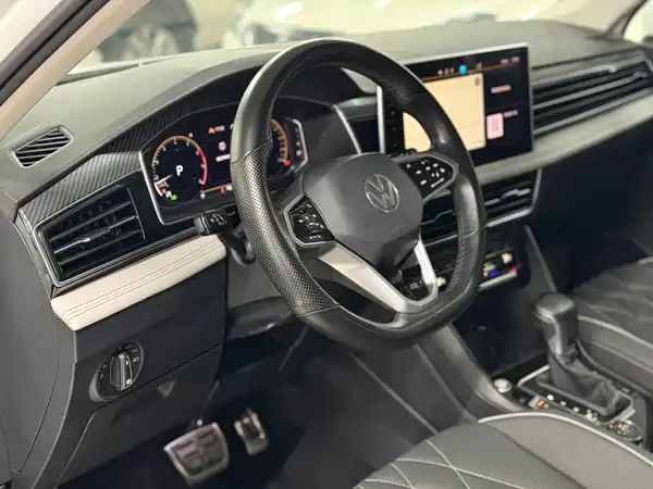 Volkswagen Tiguan L 2022
