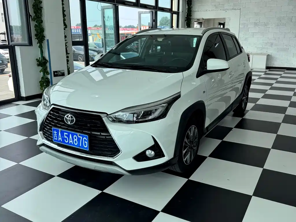 Toyota Yaris L 2022