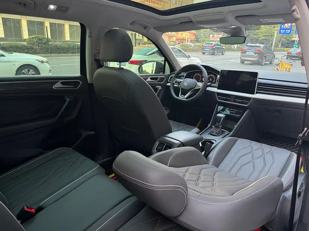 Volkswagen Tiguan L 2023