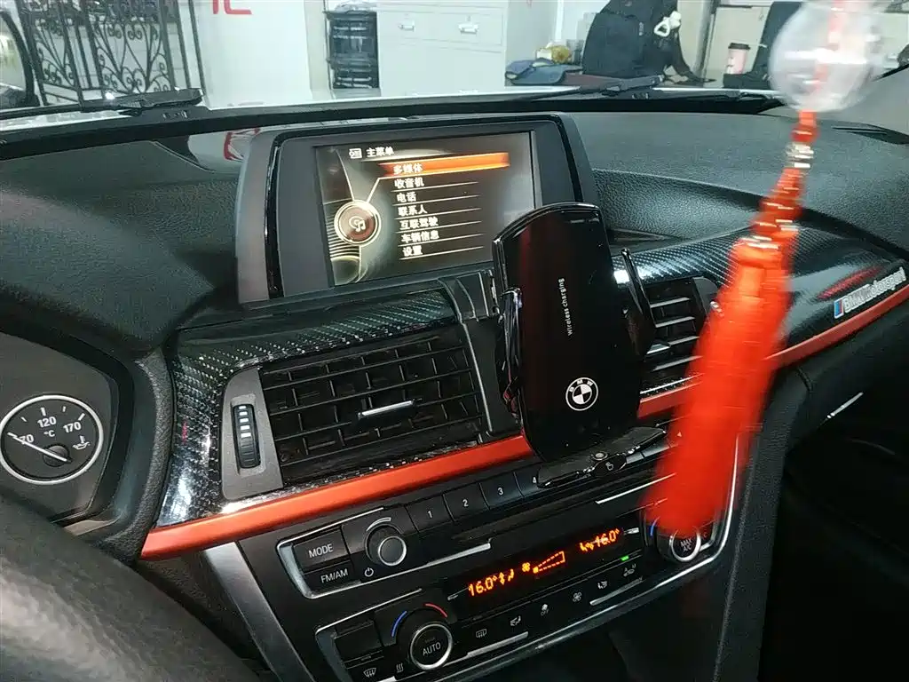 BMW 3 Series 2015 — фото 9