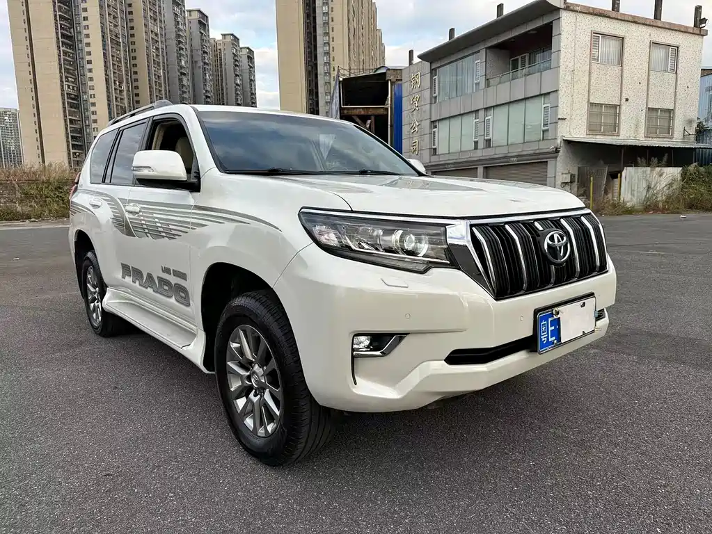 Toyota Prado 2018 — фото 3