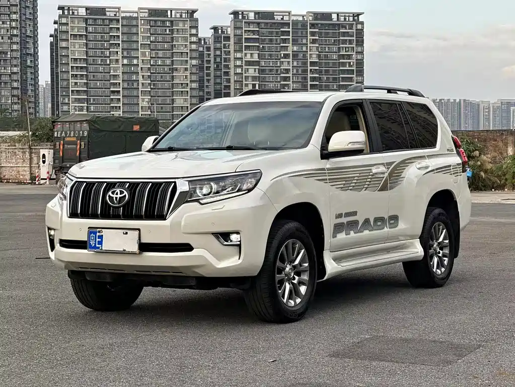 Toyota Prado 2018 — фото 1