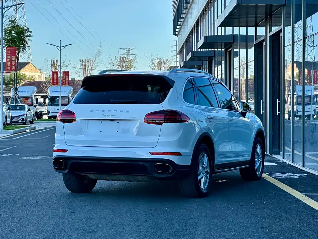 Porsche Cayenne 2016 — фото 5