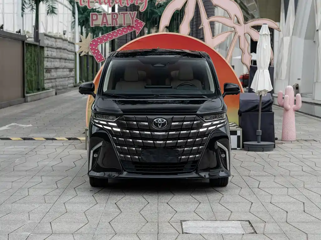 Toyota Alphard 2024 — фото 2