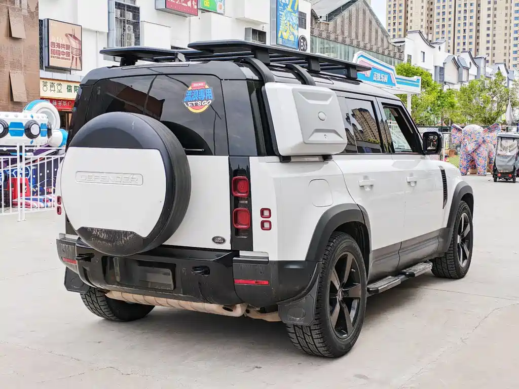 Land Rover Defender 2022 — фото 9