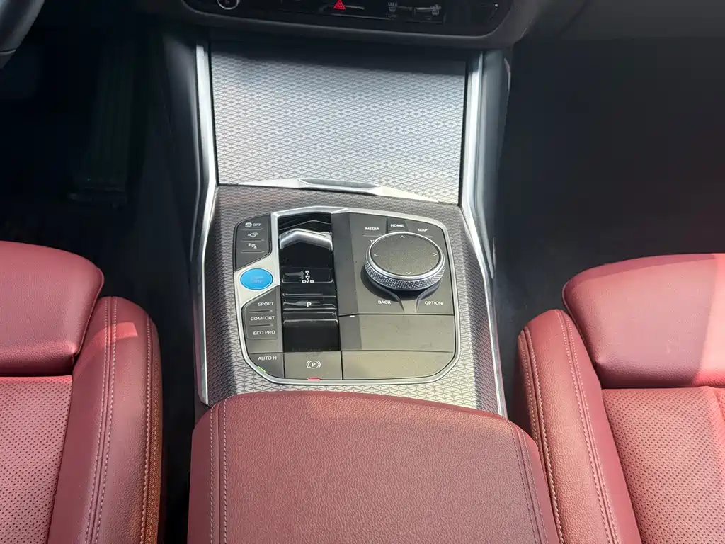 BMW i3 2024 — фото 17