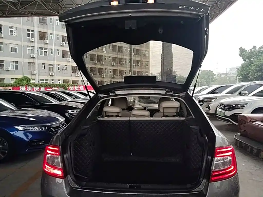 Skoda Octavia 2016 — фото 19