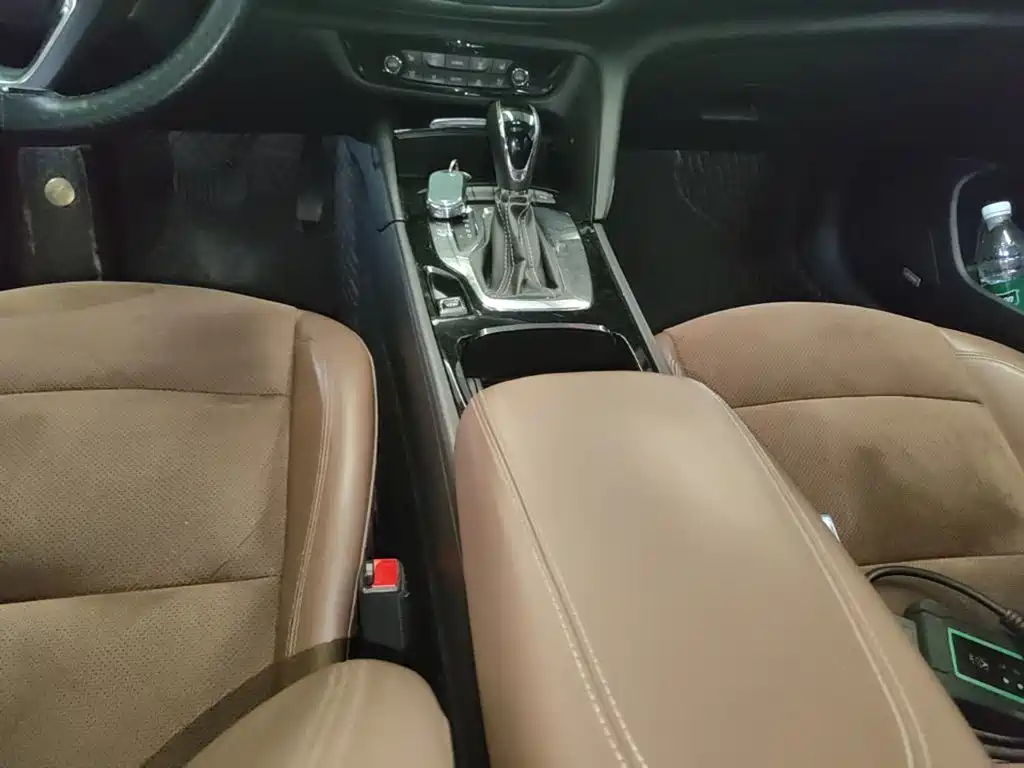 Buick Regal 2018 — фото 14