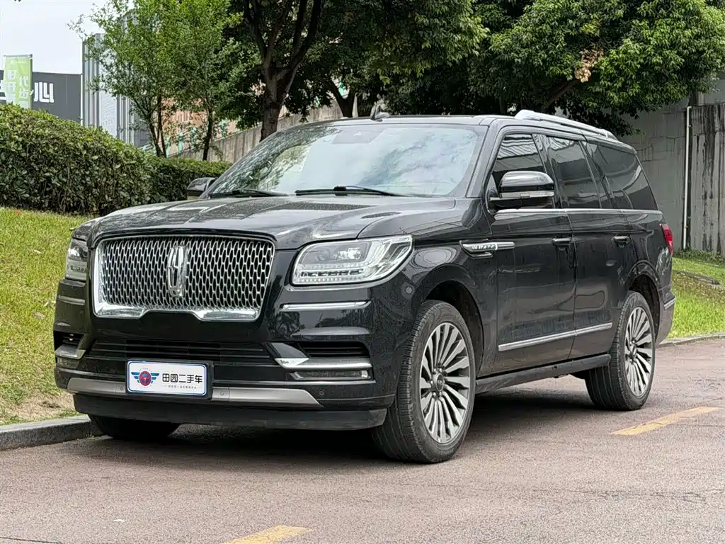 Lincoln Navigator 2021
