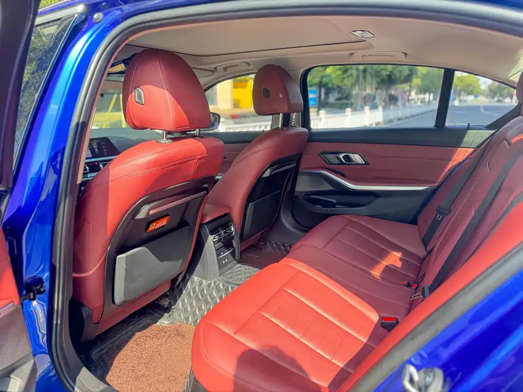BMW 3 Series 2021