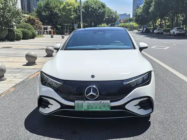 Mercedes-Benz EQE 2025