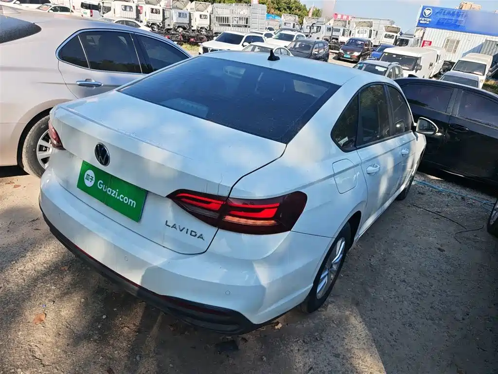 Volkswagen Lavida 2022 — фото 7