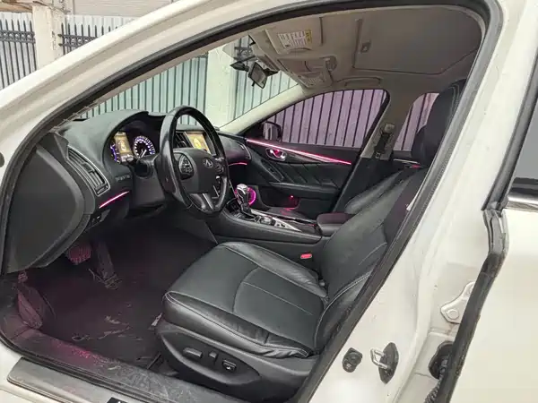 Infiniti Q50 2014