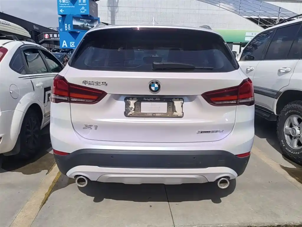 BMW X1 2022 — фото 4