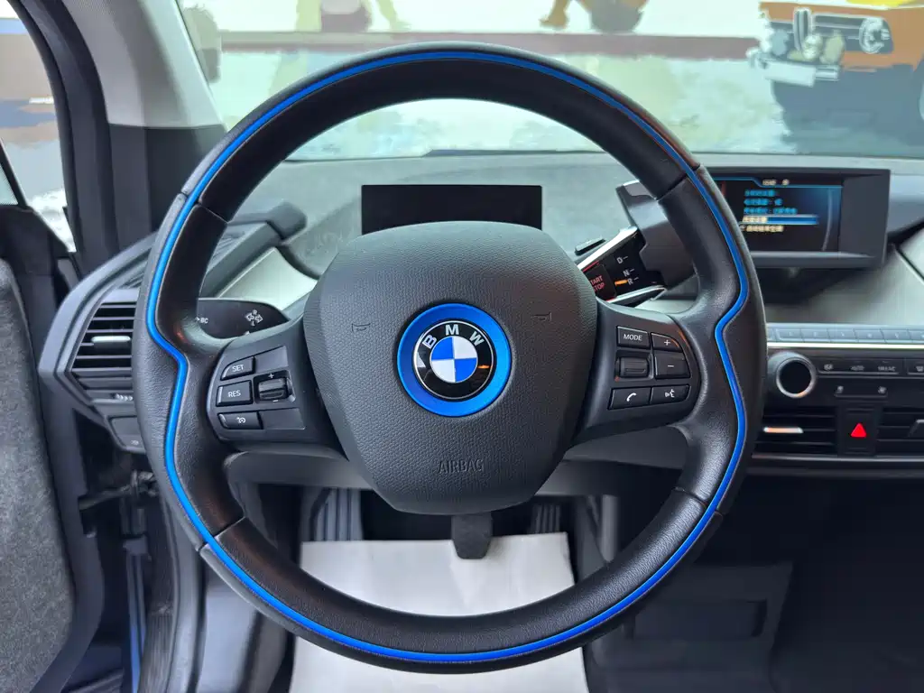 BMW i3 2017 — фото 16