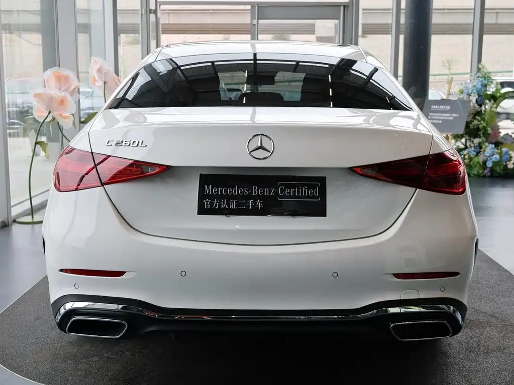 Mercedes-Benz C-Class 2023 — фото 9