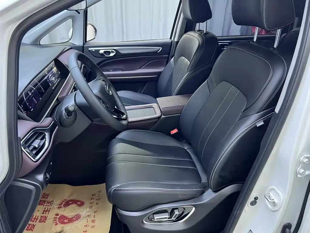 GAC Motor Trumpchi M6 2025 — фото 11