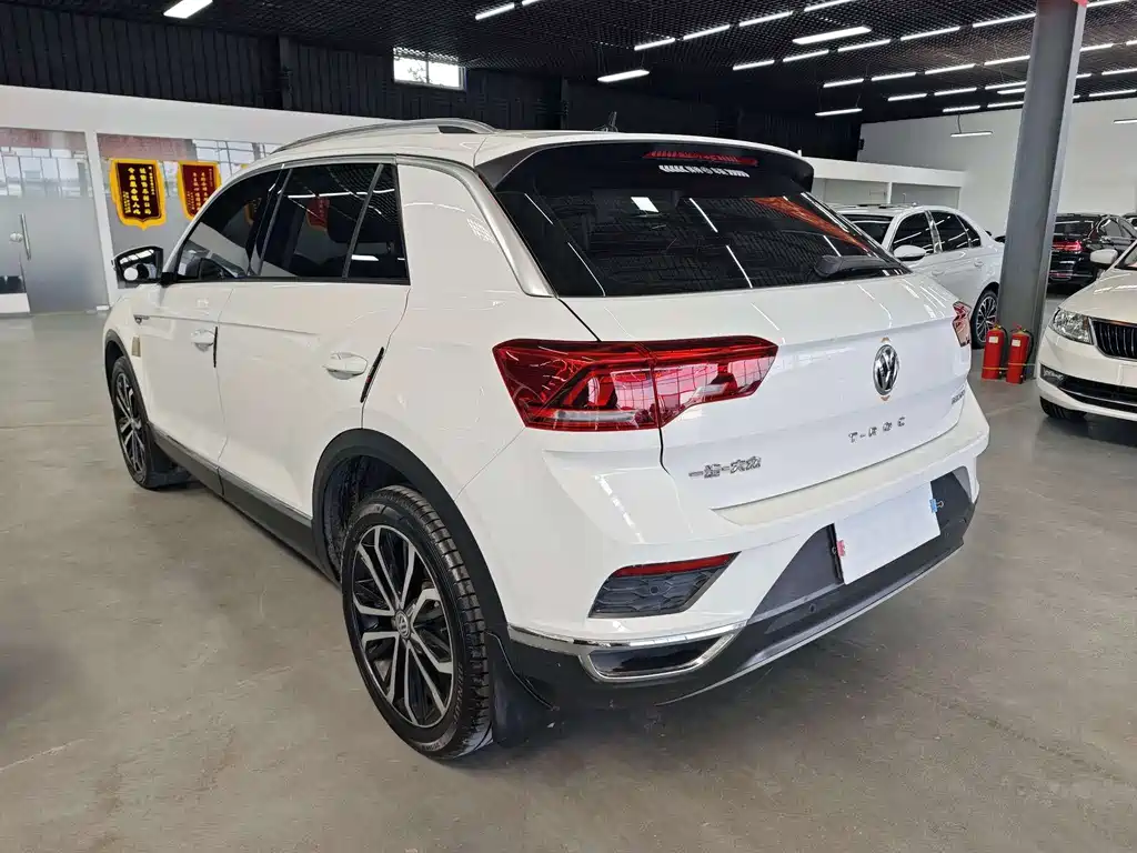 Volkswagen T-Roc 2020 — фото 18