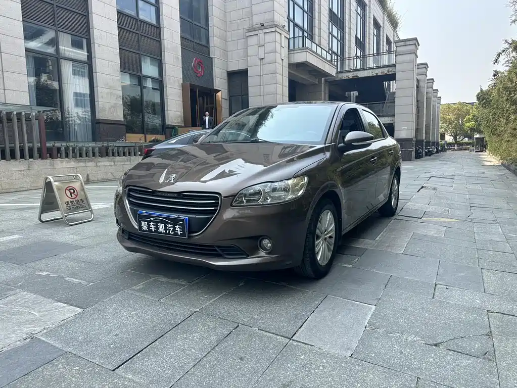 Peugeot 301 2014 — фото 1