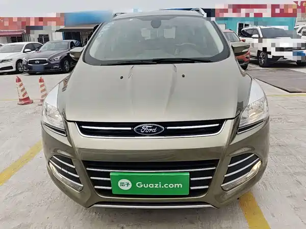 Ford Kuga 2015