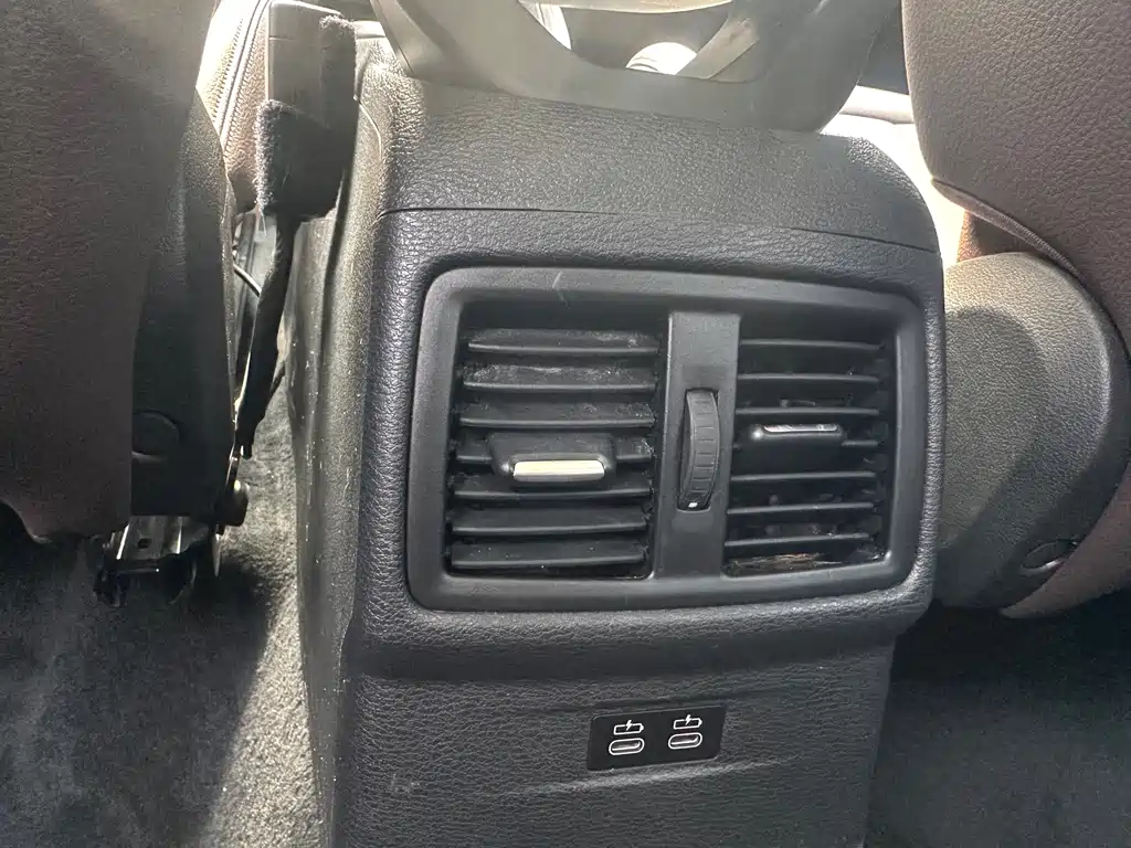 BMW X1 2021 — фото 12