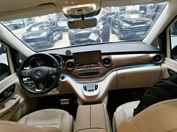 Mercedes-Benz V-Class 2021