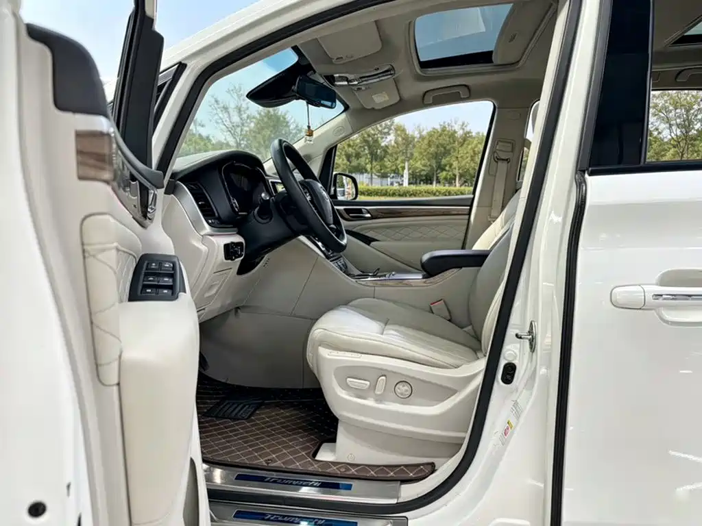 GAC Trumpchi M8 2018 — фото 20