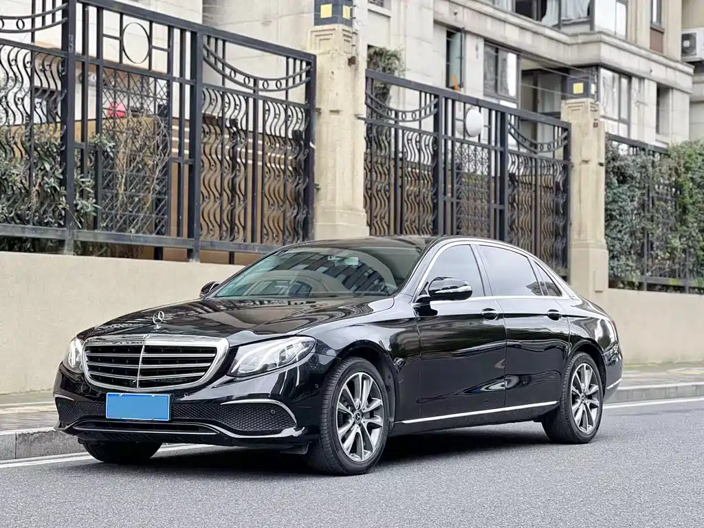 Mercedes-Benz E-Class 2021 — фото 1