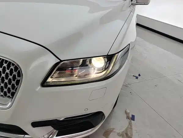 Lincoln Continental 2021
