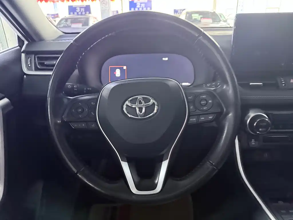 Toyota Wildlander 2023 — фото 14