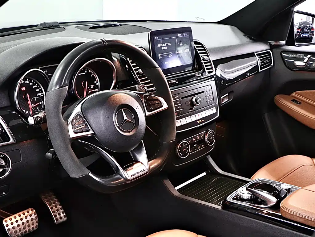 Mercedes-Benz GLE AMG 2018 — фото 11