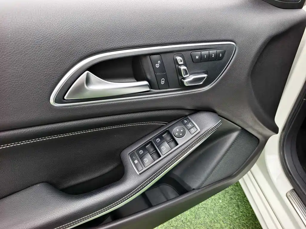 Mercedes-Benz A-Class 2018 — фото 6