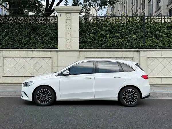 Mercedes-Benz B-Class 2021