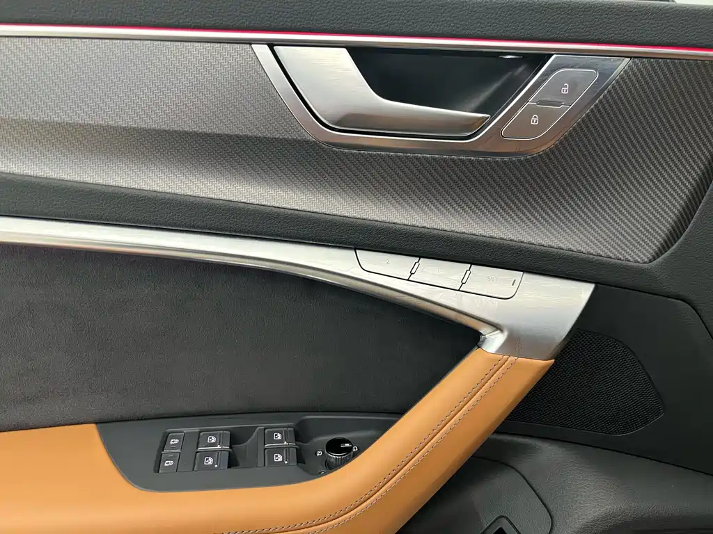Audi A7L 2021 — фото 11