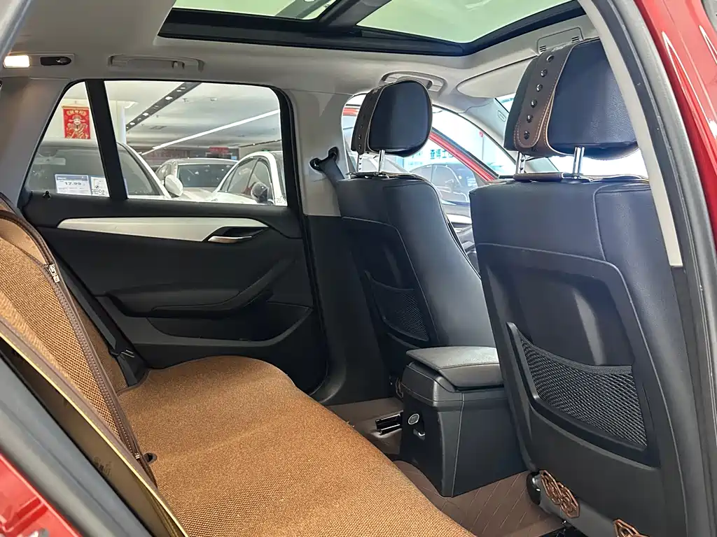 BMW X1 2015 — фото 14