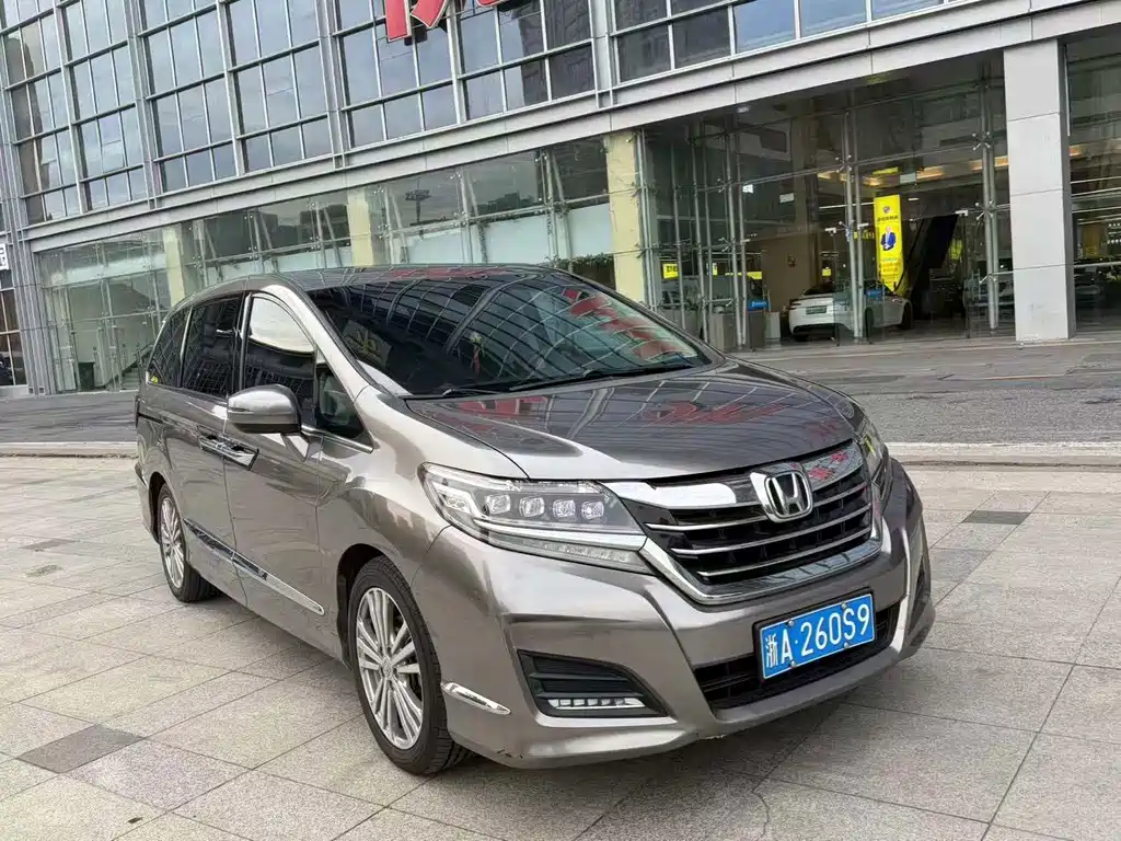 Honda Elysion 2018 — фото 3